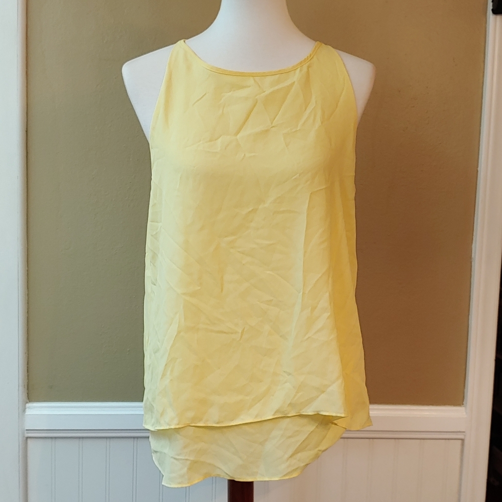 YELLOW SLEEVELESS TANK MEDIUM